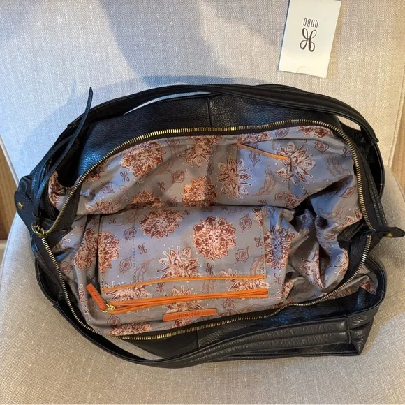 HOBO Classic Black Leather Bag - Picture 9 of 14